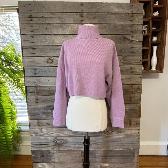 H&M Divided Purple/Pink Cropped Turtleneck Sweater - Size M - Picture 4 of 4